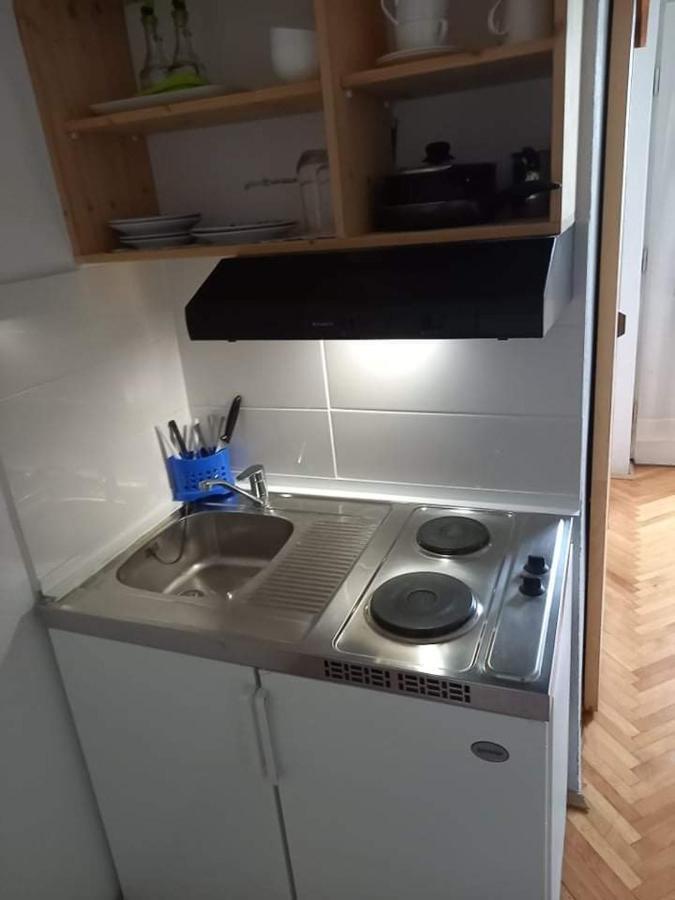 Studio Darija For 2 Persons S Terasom Wi-Fi & Parking Makarska Exterior foto