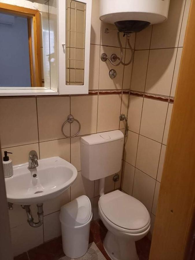 Studio Darija For 2 Persons S Terasom Wi-Fi & Parking Makarska Exterior foto