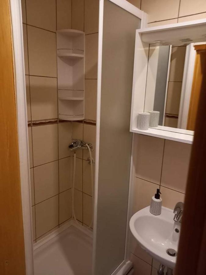 Studio Darija For 2 Persons S Terasom Wi-Fi & Parking Makarska Exterior foto
